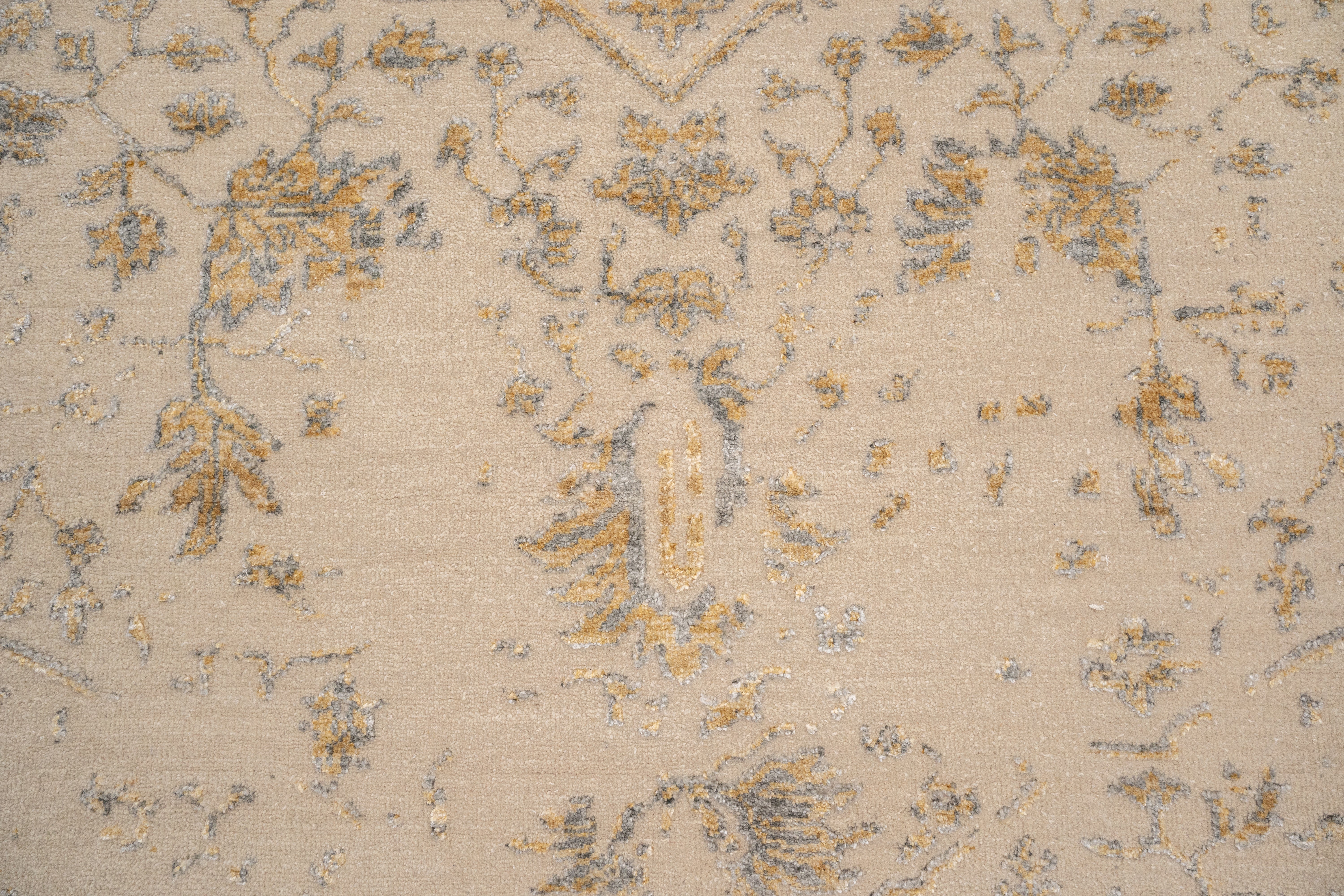 Handknotted Carpet DIA- 926 SERAPI, Dark Vanilla, Aztec Gold & Granite Gray